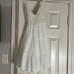 Cute white dainty AERIE dress